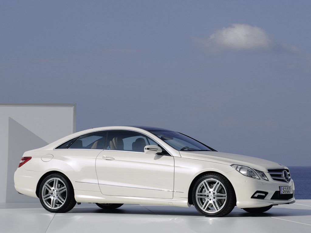 2010 Mercedes-Benz E-Class Coupe revealed