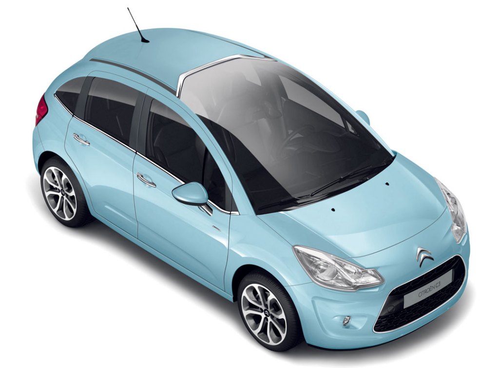 2010 Citroen C3 debuts with big forehead