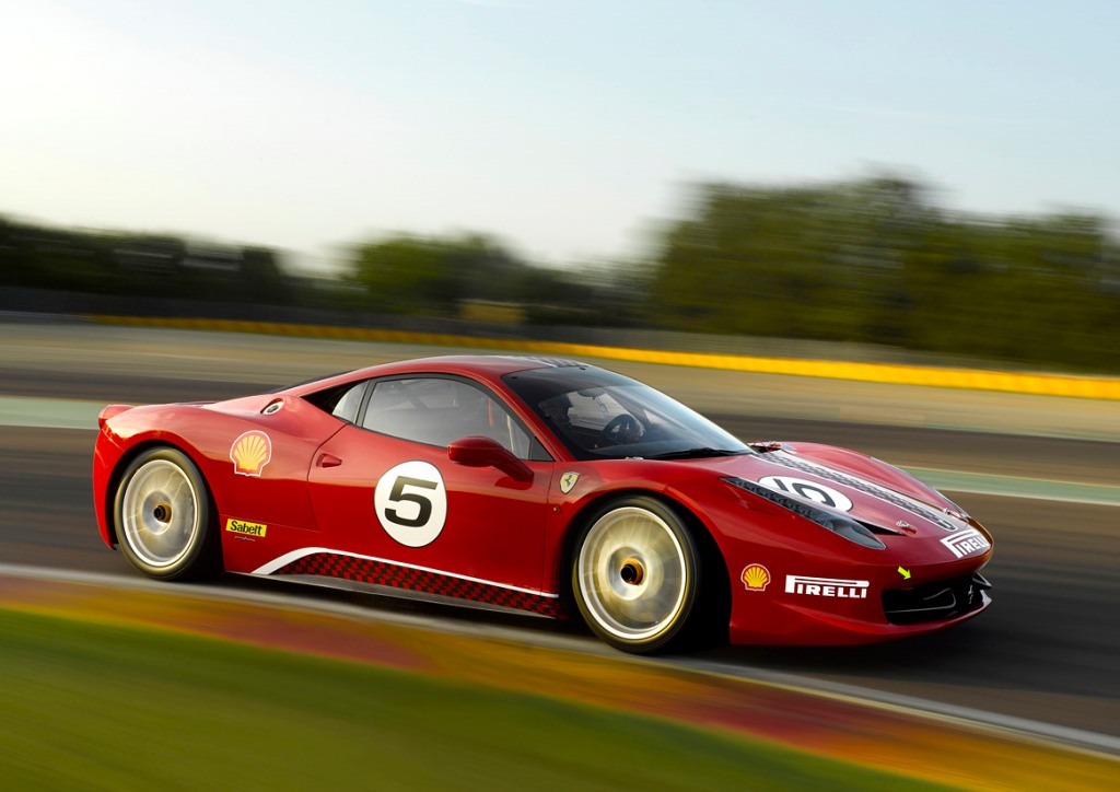 Ferrari 458 Challenge test session in Italy