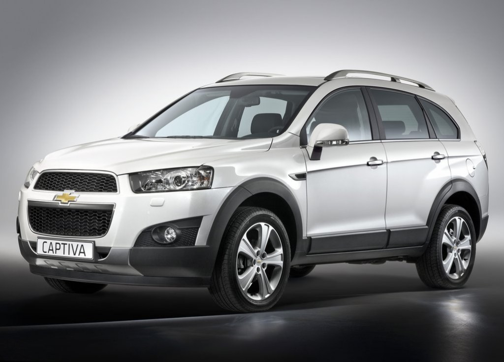 Chevrolet Captiva 2011-2012 first photos released