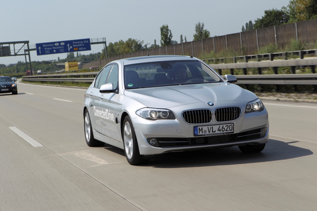 BMW takes on motorways with autonomous tech