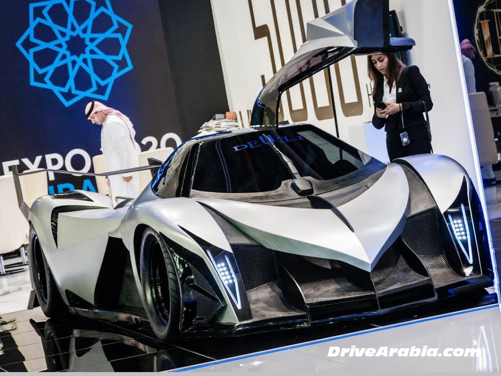 Devel Sixteen "Made in Dubai" fantasy supercar on video