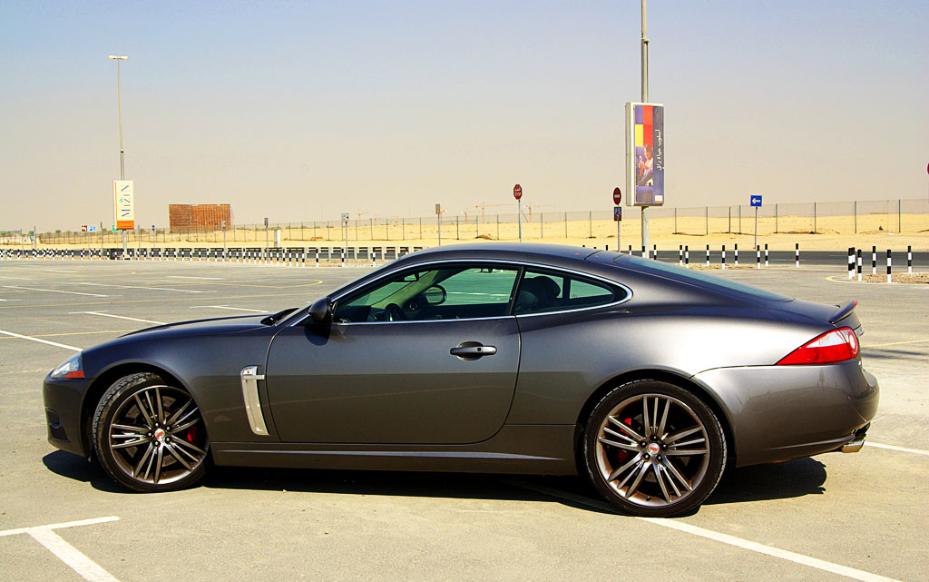 Dubai photo-shoot with Jaguar XKR Portfolio