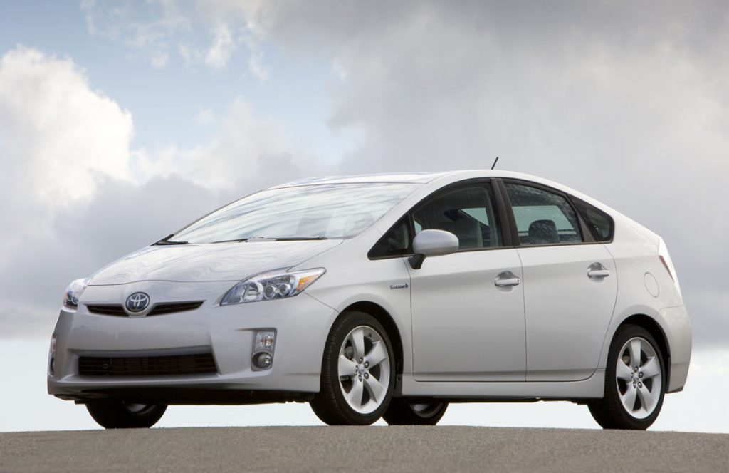 2010 Toyota Prius & Honda Insight in green wars