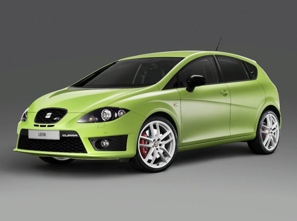 Seat Leon Cupra R 2009 debut at Frankfurt