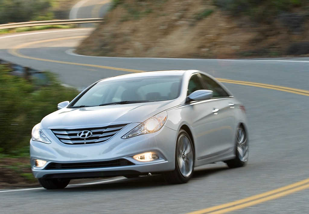 Hyundai Sonata Turbo and Hybrid for 2011