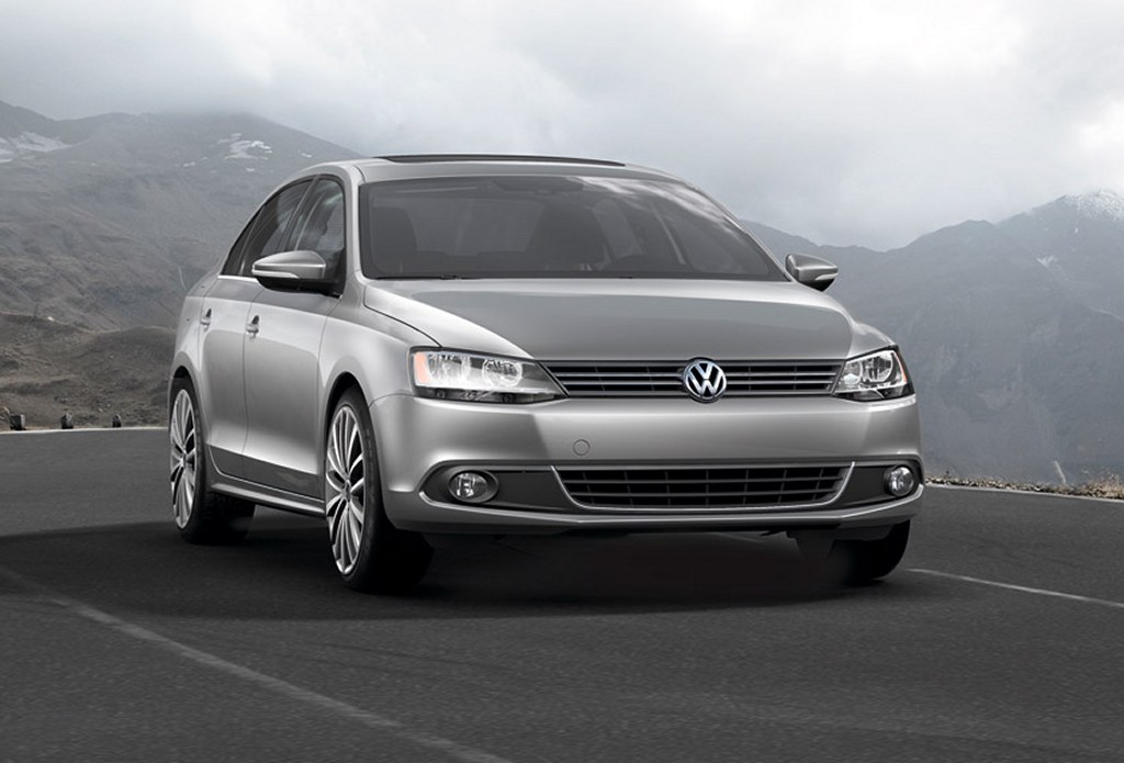 Volkswagen Jetta 2011 grows and bores