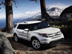 Ford-Explorer