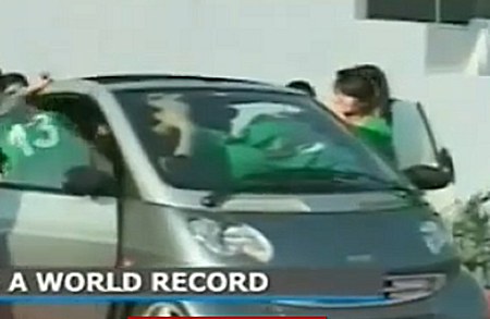 Video of the week: 19 teenage girls in a Smart car