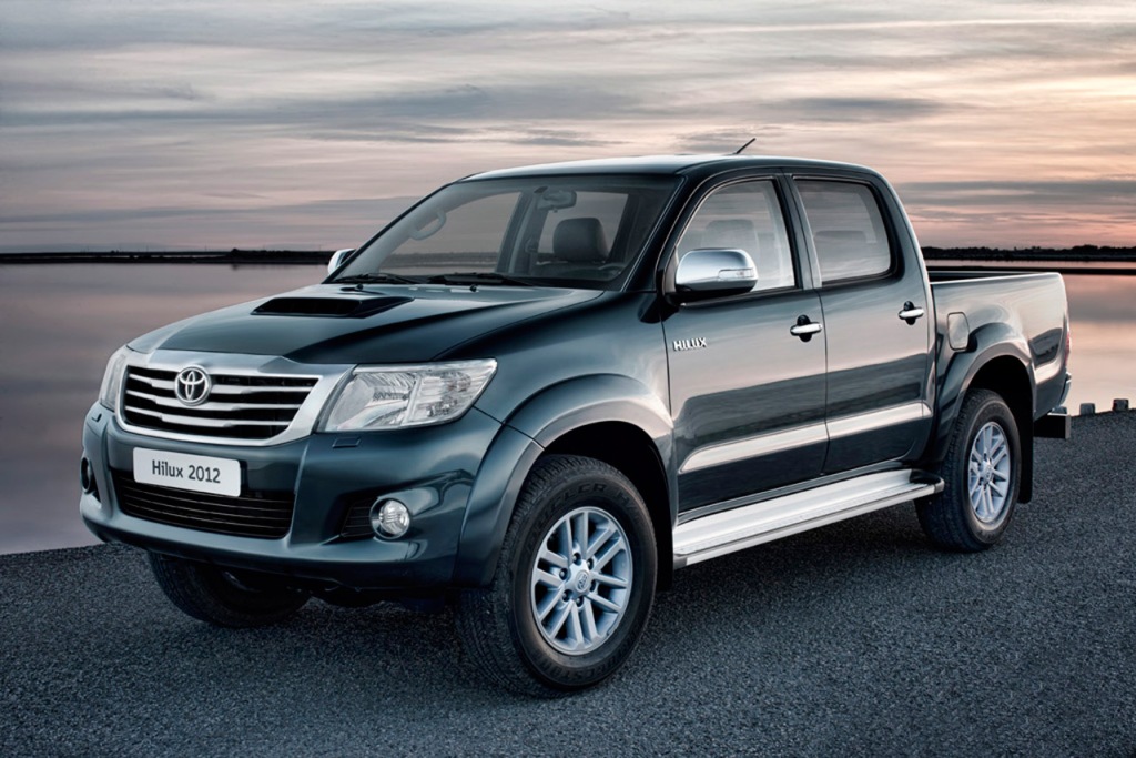 Toyota Hilux 2012 model debuts in UK