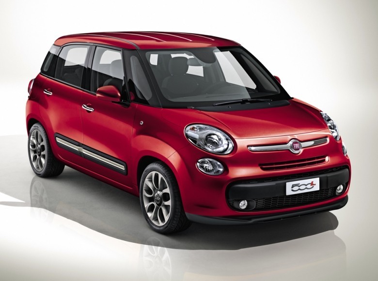 Fiat 500L set to debut at Geneva Motor Show