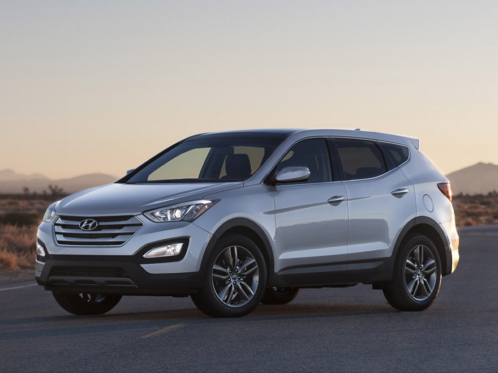 Hyundai Santa Fe 2013 officially revealed in two variants