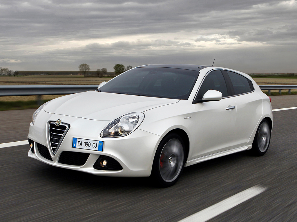 2013 Alfa Romeo Giulietta launched in UAE and GCC