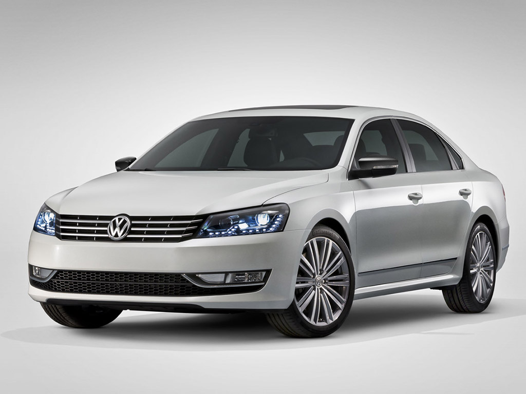 Volkswagen Passat Performance Concept at Detroit Auto Show