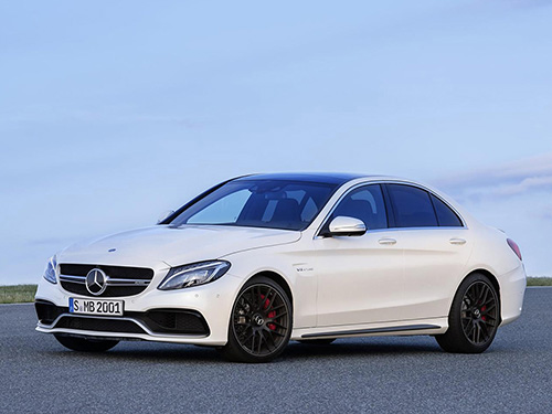 سيارة مرسيدس- AMG C63 2015