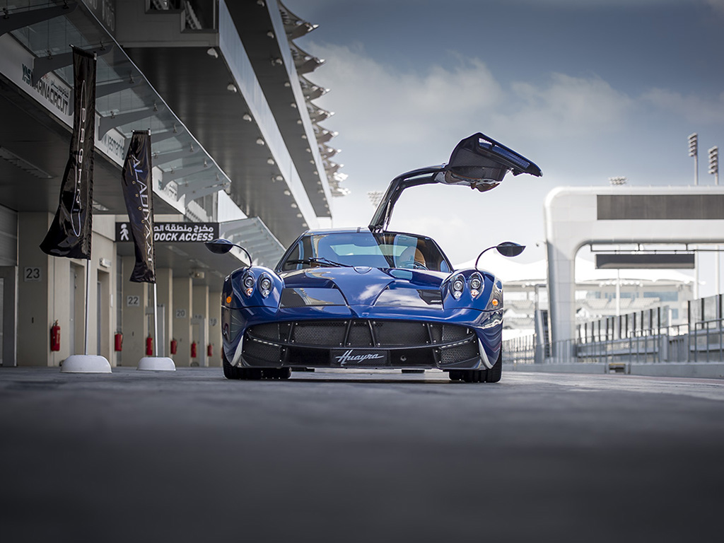 Pagani Huayra makes UAE & Middle East debut