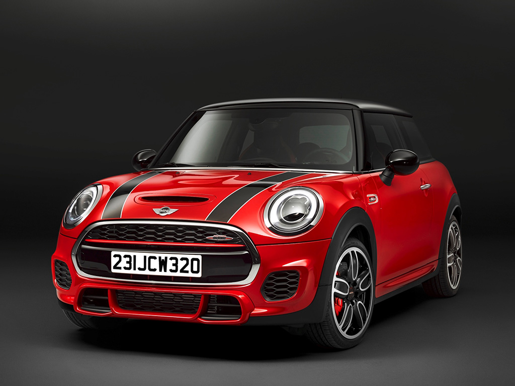 سيّارة MINI John Cooper Works Hatch الجديدة كلياً تستعدّ للانطلاق في الشرق الأوسط