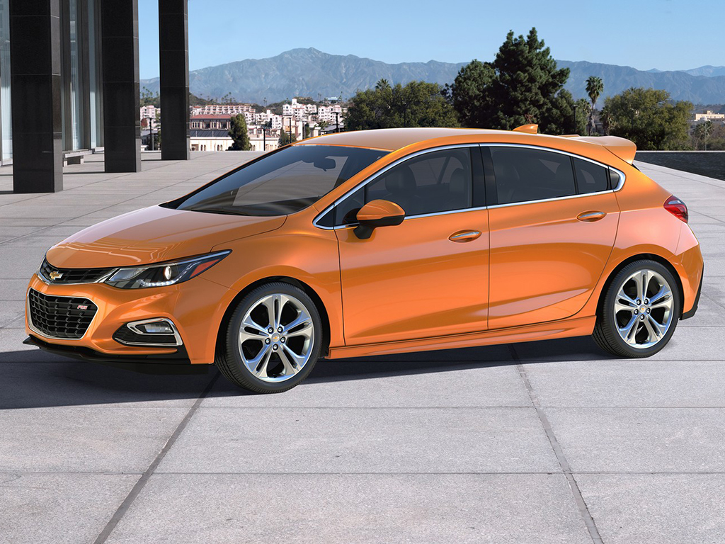 2017 Chevrolet Cruze Hatchback revealed