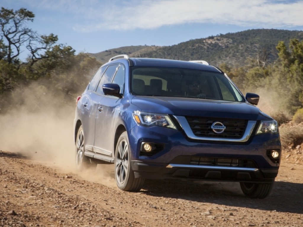 2017 Nissan Pathfinder facelift revealed