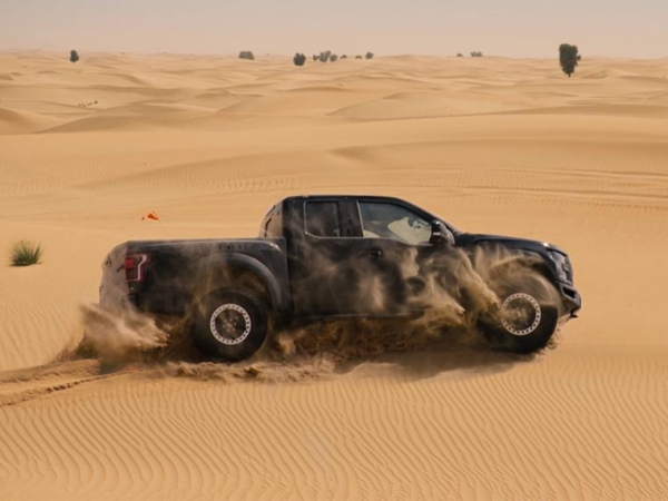 2017 Ford F-150 Raptor hot-weather testing in the UAE (video)