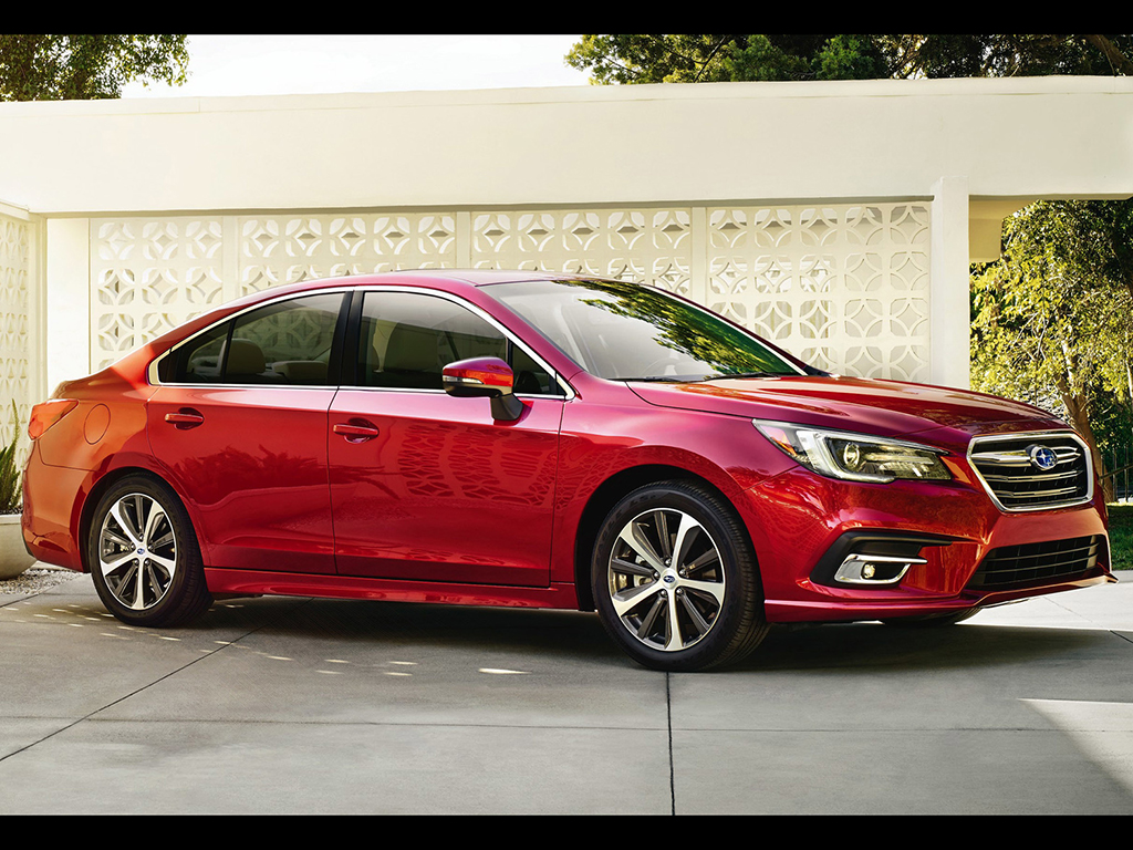 Subaru Legacy 2018 sedan debuts with minor facelift