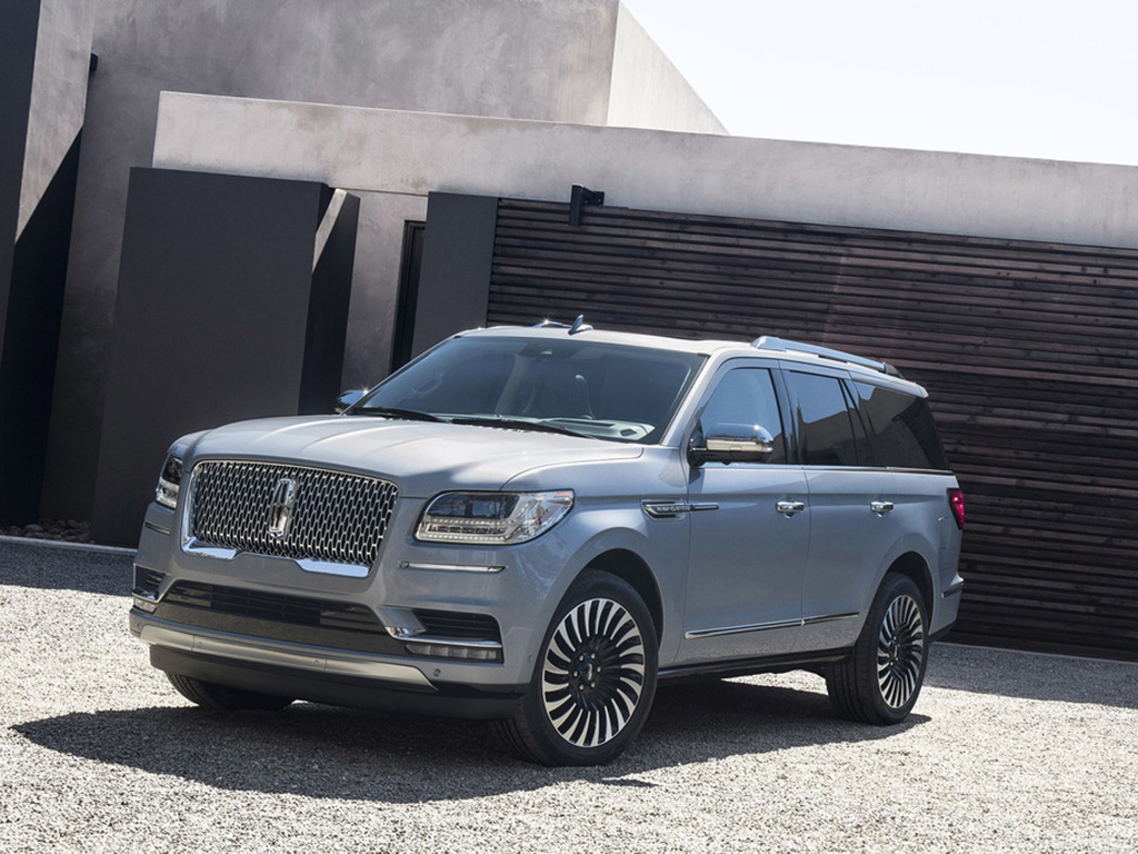 2018 Lincoln Navigator revealed in New York