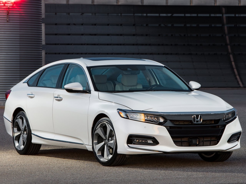 2018 Honda Accord debuts with turbo engines