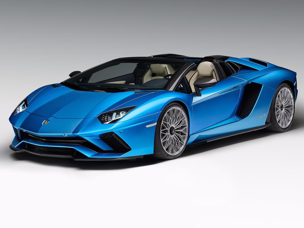 2018 Lamborghini Aventador S Roadster unveiled