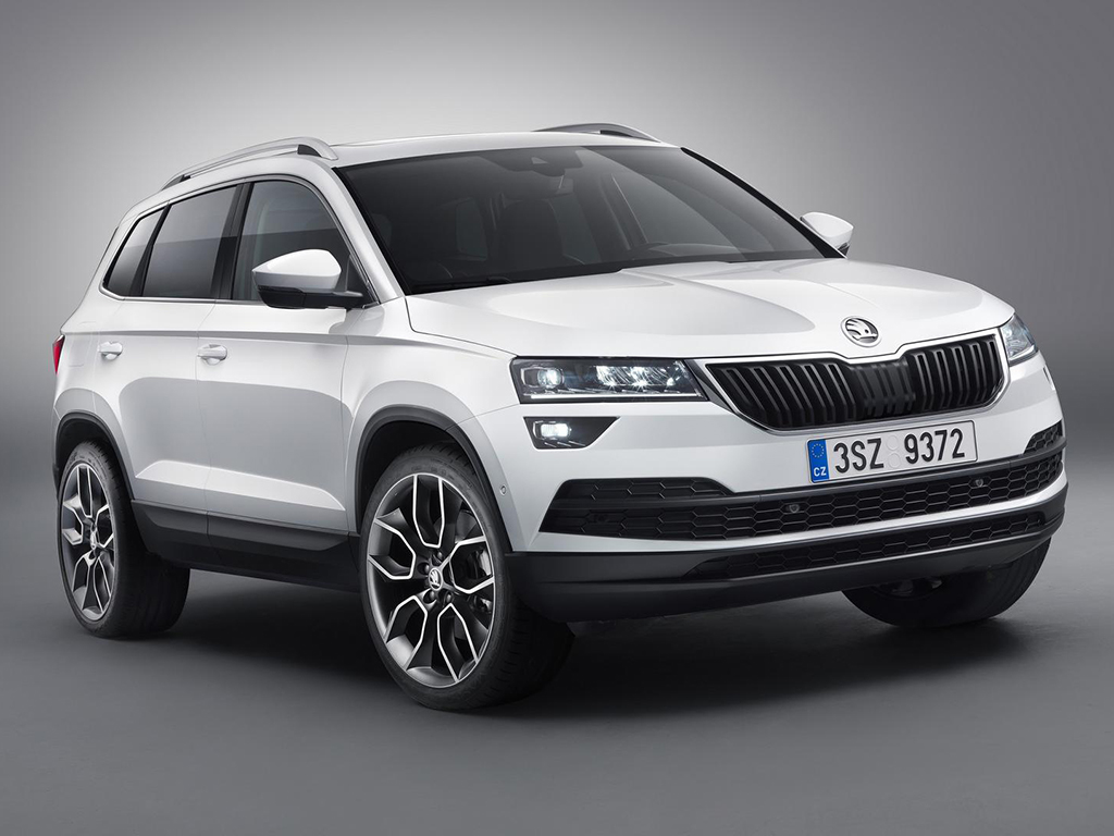 Skoda Karoq crossover debuts