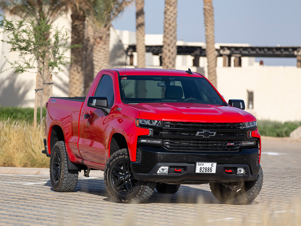 Video review: 2019 Chevrolet Silverado Trail Boss & RST regular-cab in the UAE