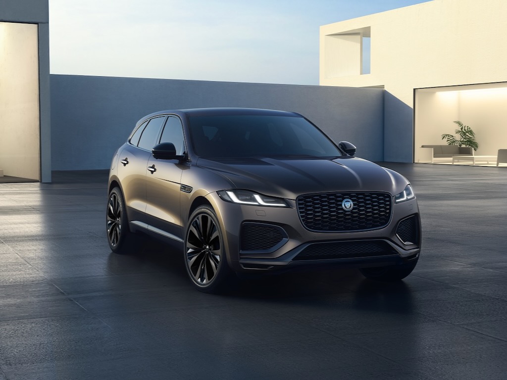 جاكوار F-PACE متوفرة الآن بمحرك سداسي  في طرازي 300 و400 الرياضيين